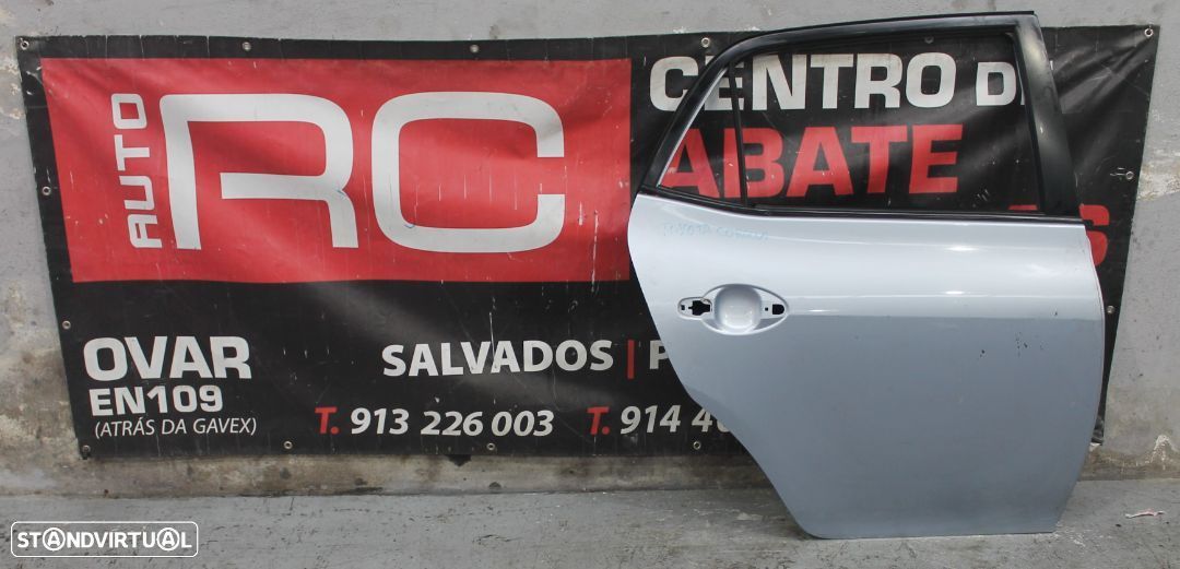 Porta de Trás do Lado Direito Toyota Corolla - 1