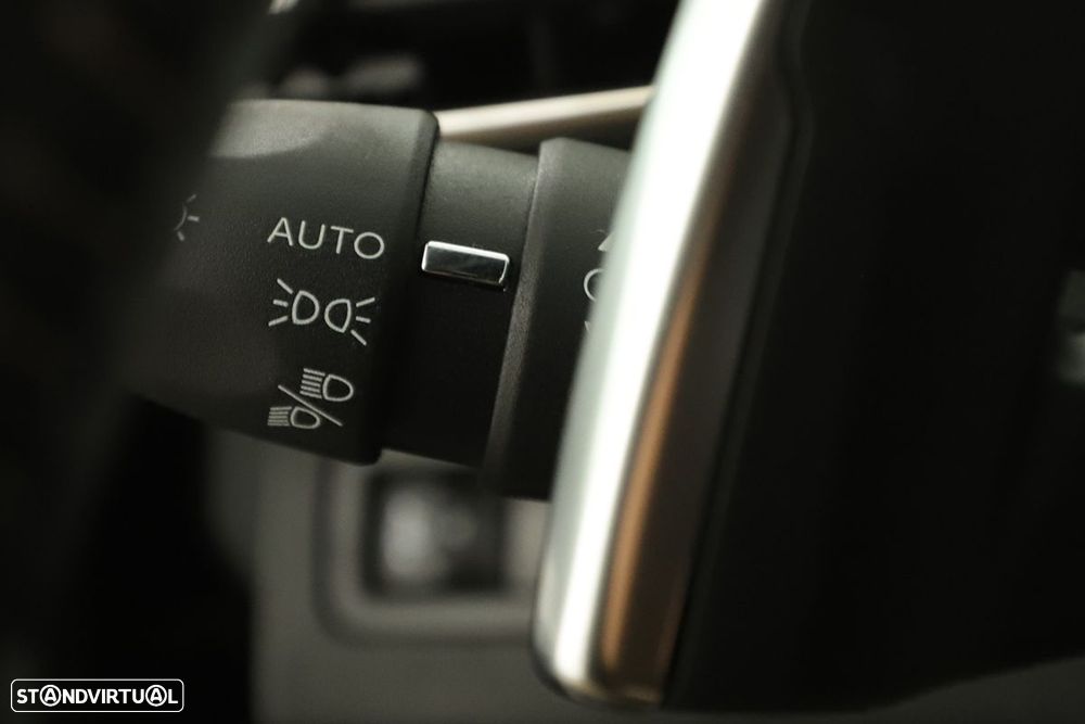 Peugeot 3008 1.6 Hybrid Allure e-EAT8 - 15
