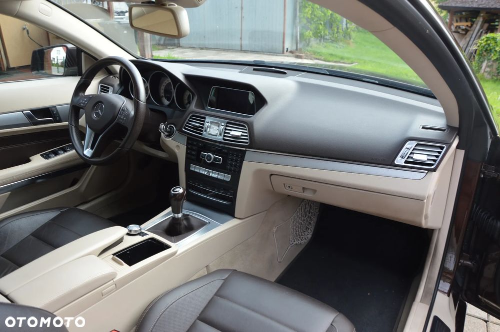 Mercedes-Benz Klasa E - 17