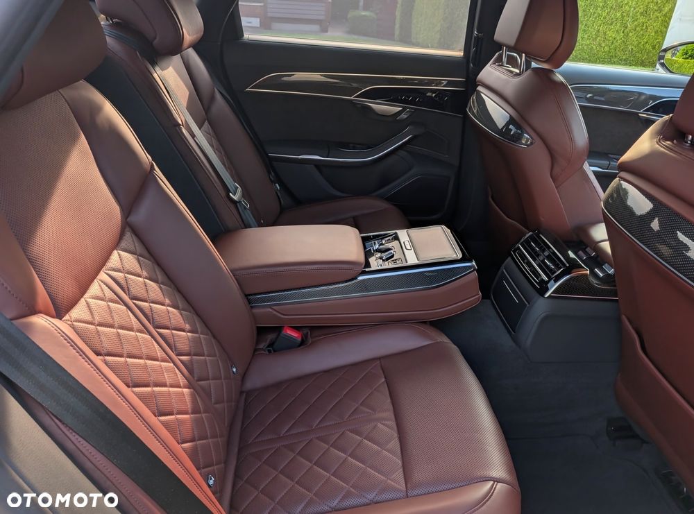Audi S8 - 19