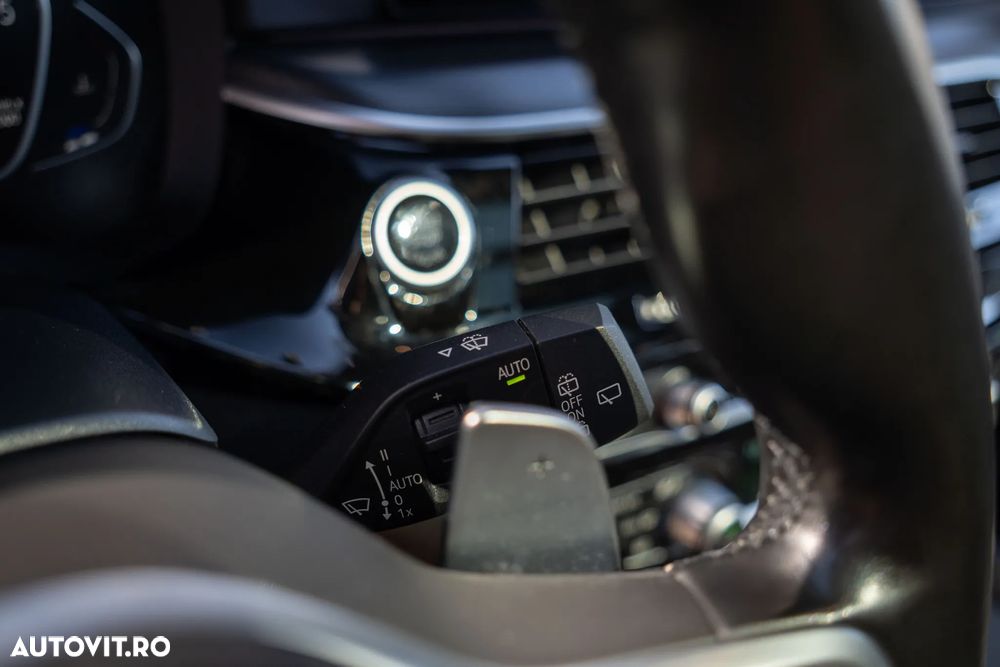 BMW Seria 5 520d AT MHEV - 16