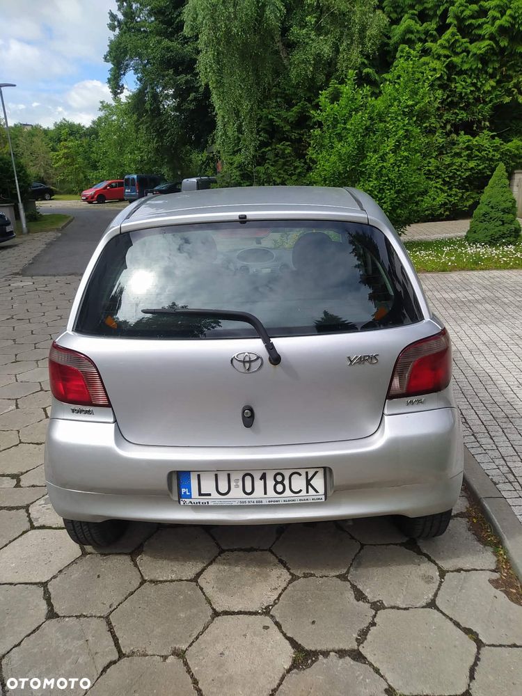 Toyota Yaris 1.3 Terra - 4