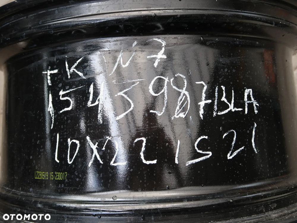 W7 Felga BMW XM G09 1543987 10x21et21 - 10