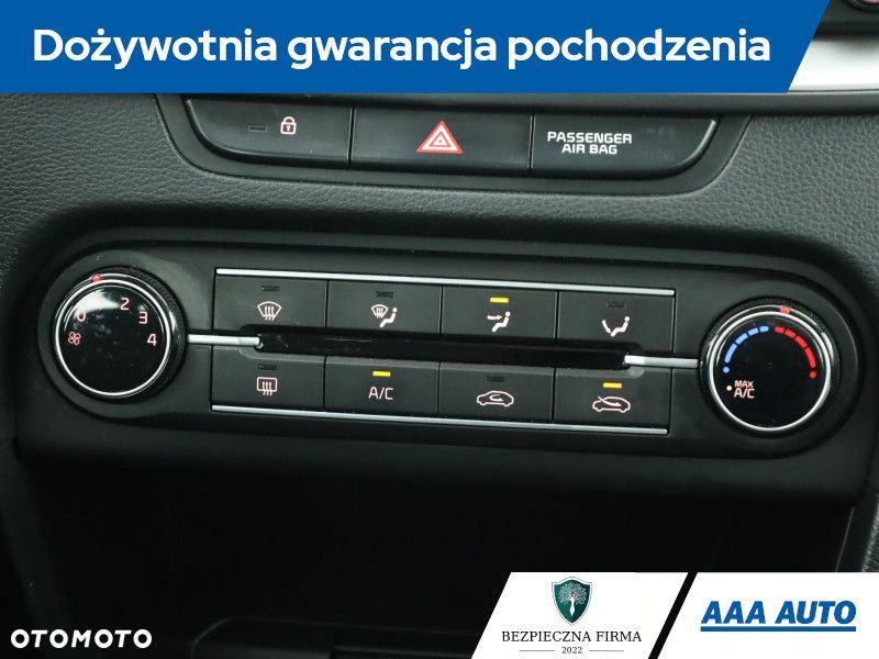 Kia Ceed - 11