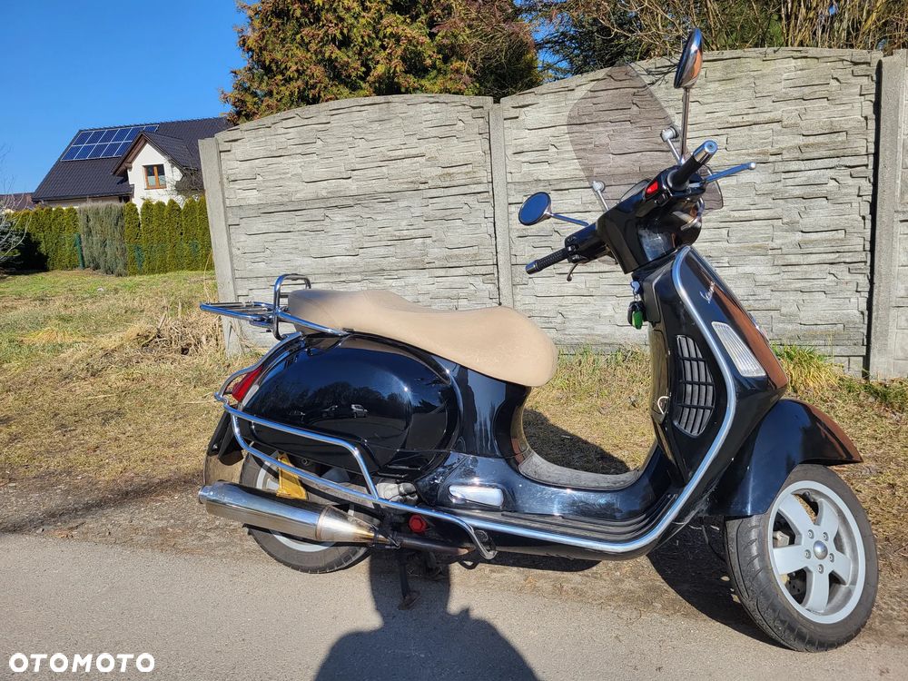 Vespa GTS - 2