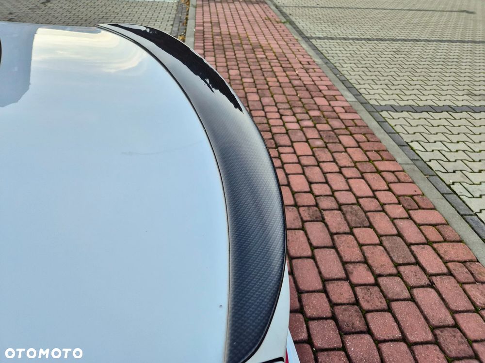 BMW Seria 3 328i Sport-Aut Luxury Line - 12