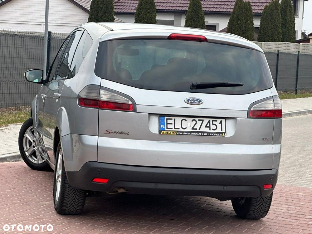 Ford S-Max - 13