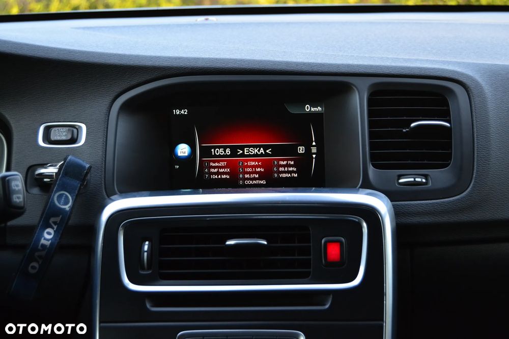 Volvo V60 Cross Country D4 Drive-E Momentum - 35