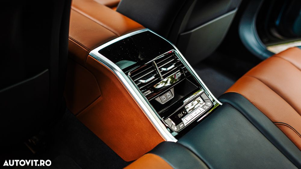 BMW Seria 8 840d xDrive AT MHEV - 25