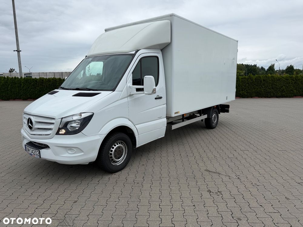 Mercedes-Benz Sprinter - 1