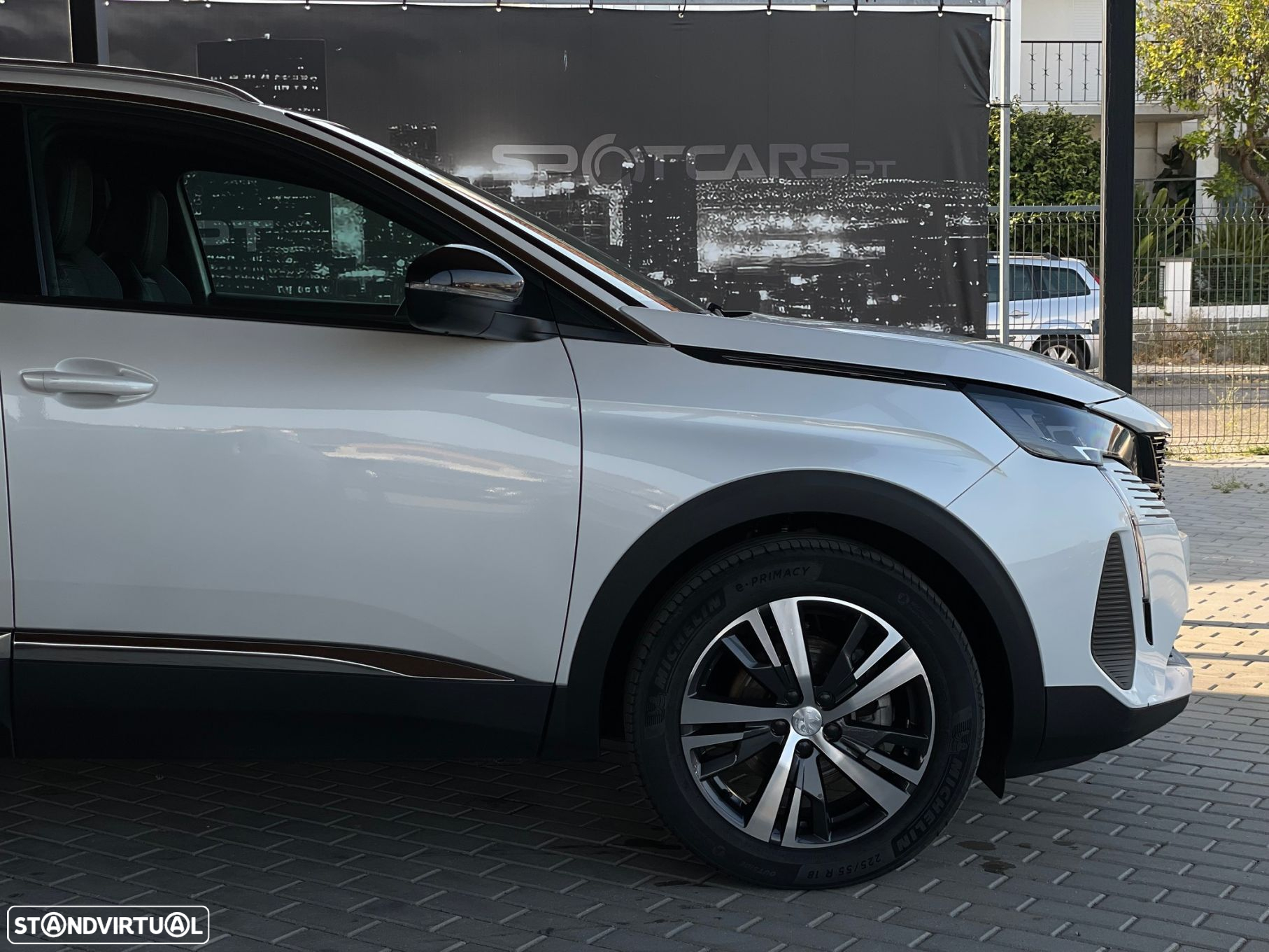 Peugeot 5008 1.2 PureTech Allure Pack EAT8 - 8