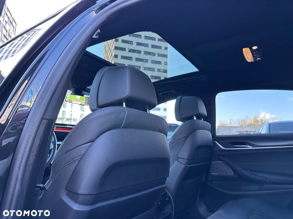 BMW Seria 5 530i xDrive mHEV M Sport sport - 22