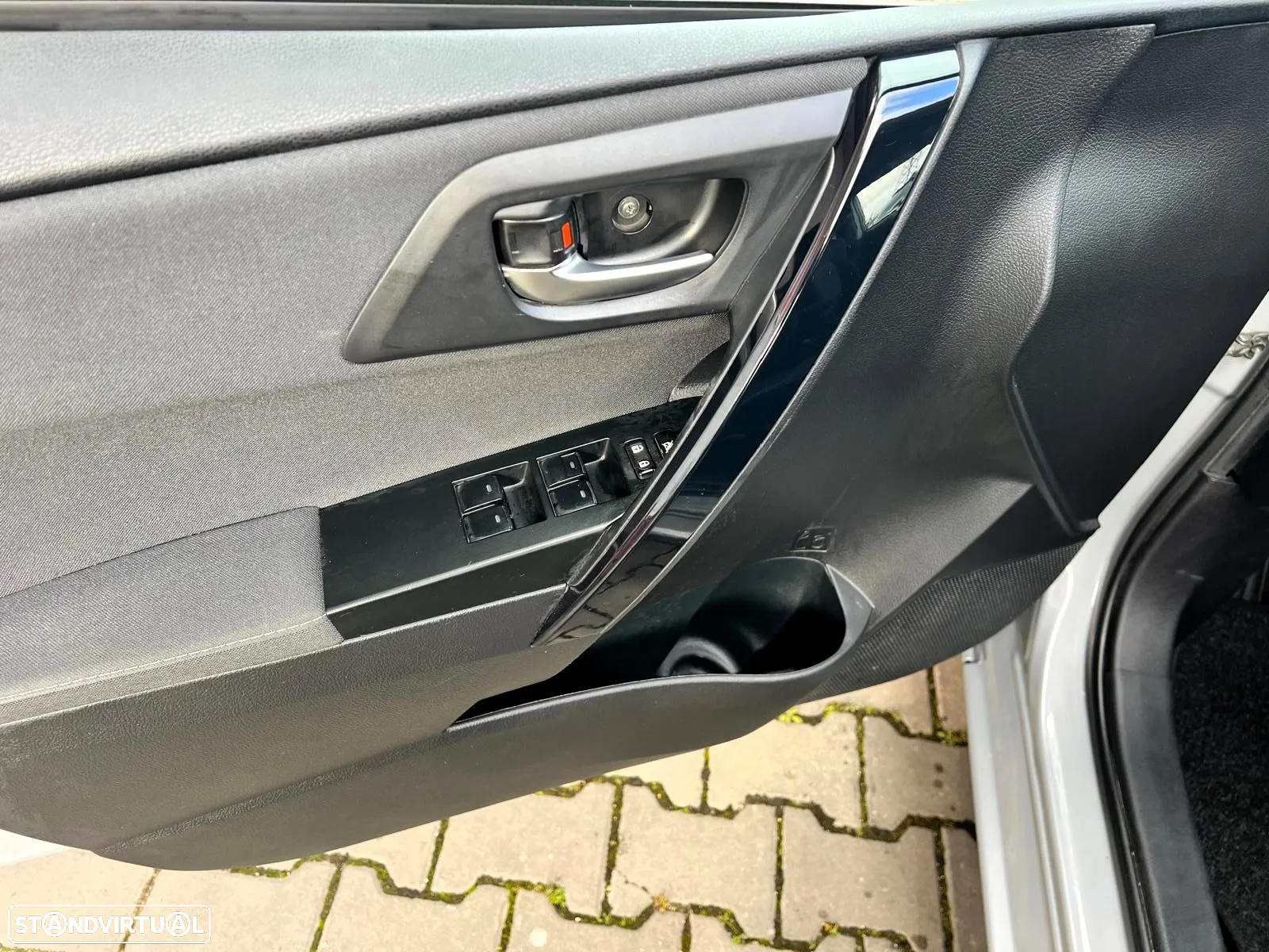 Toyota Auris 1.8 HSD Exclusive +TSS+Navi - 17