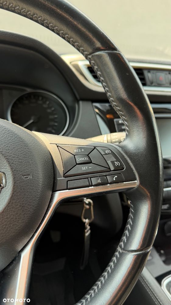 Nissan Qashqai 1.5 dCi N-Connecta - 16