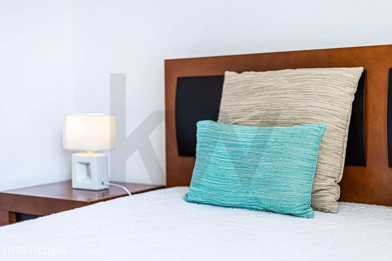 Apartamento T1 bem no Centro de Armação de Pêra - Algarve - Grande imagem: 5/27