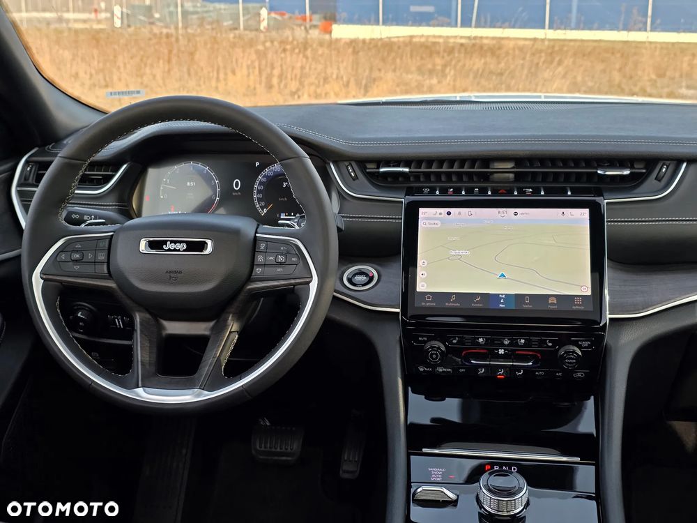 Jeep Grand Cherokee - 18