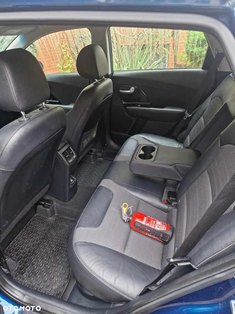 Kia Niro 1.6 GDI Hybrid L - 18