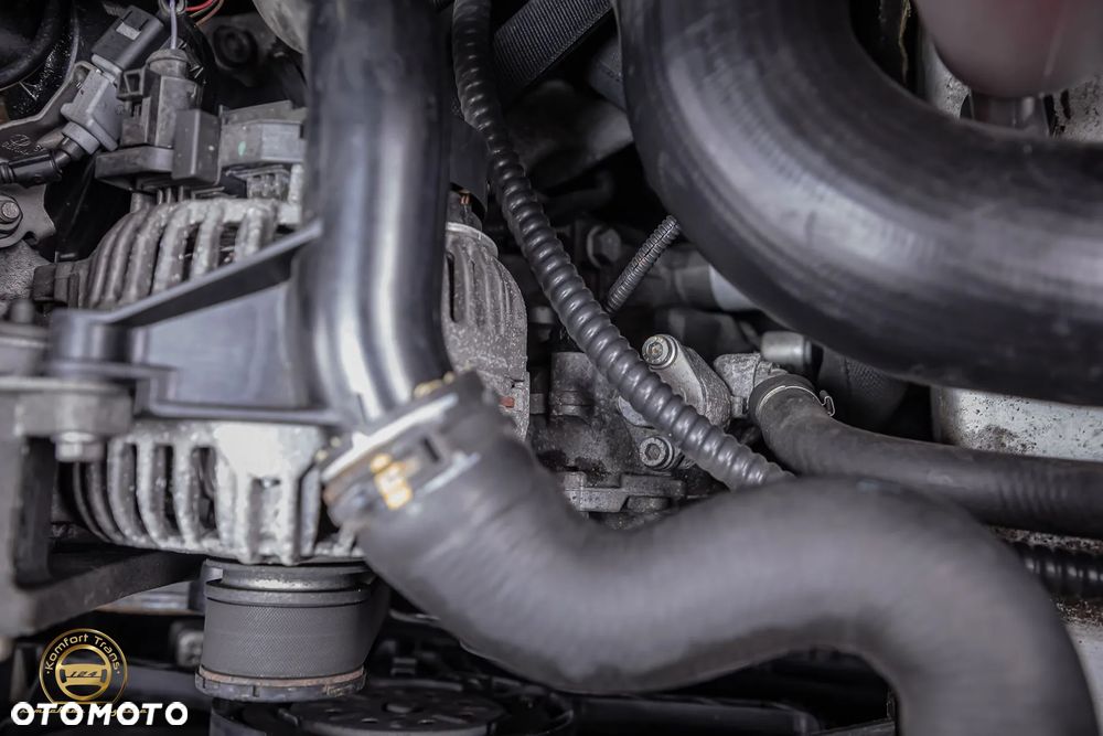 Audi A4 Avant 2.0 TDI DPF multitronic S line Sportpaket - 23