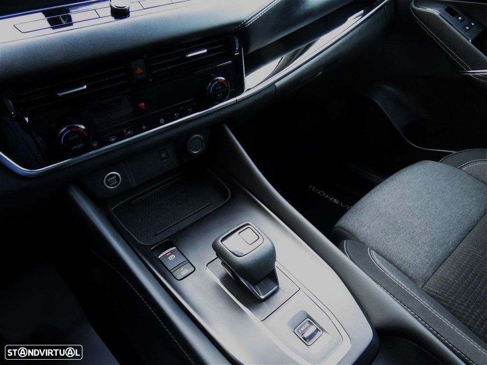 Nissan Qashqai 1.3 DIG-T N-Connecta LED Xtronic - 12