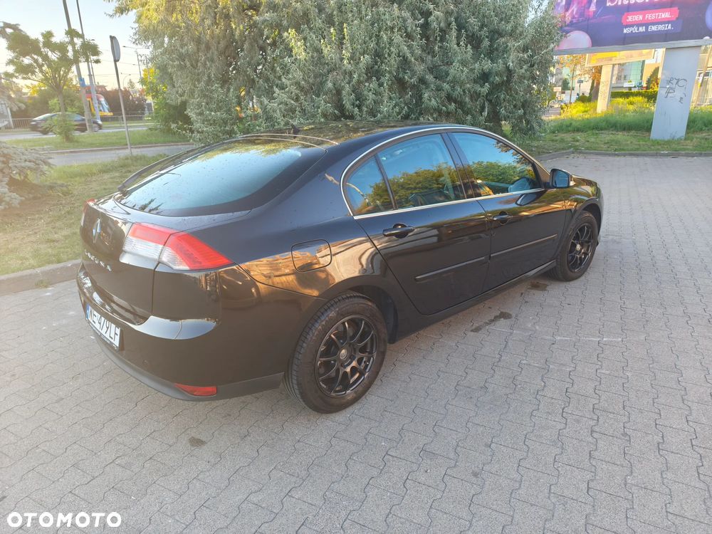 Renault Laguna 2.0 dCi Tech Run - 12