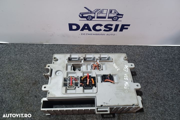 Panou sigurante si relee 6906607 - 03 BMW Seria 3 E91 [2004 - 2010] T - 3