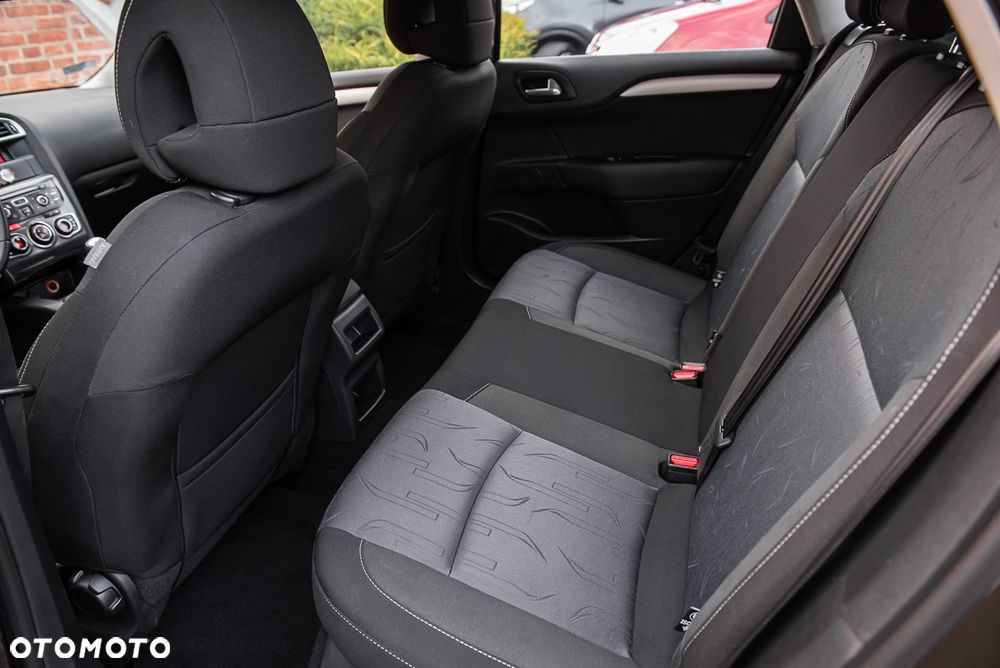 Citroën C4 HDi 90 Attraction - 21