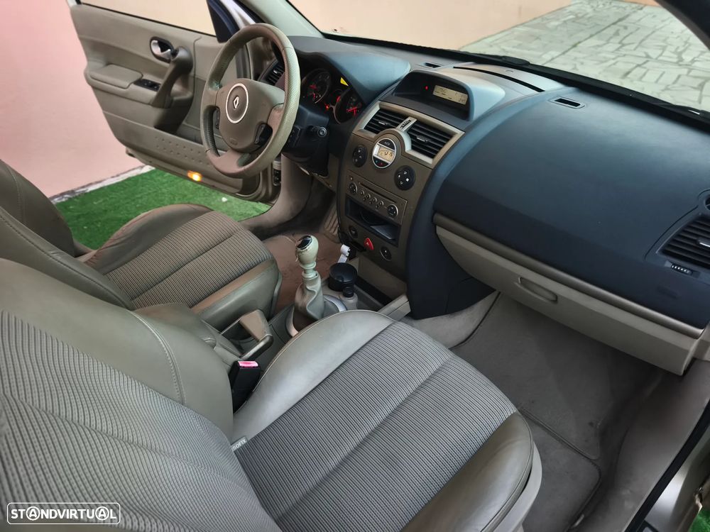 Renault Mégane Break 1.5 dCi Privilège Luxe - 24