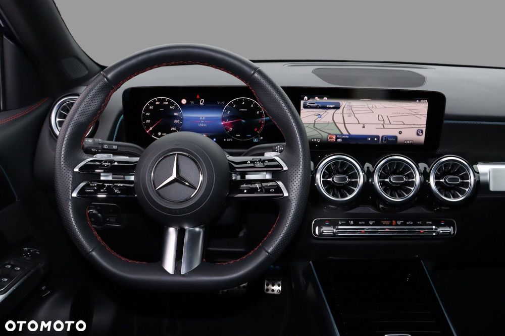 Mercedes-Benz GLB 200 AMG Line 7G-DCT - 14