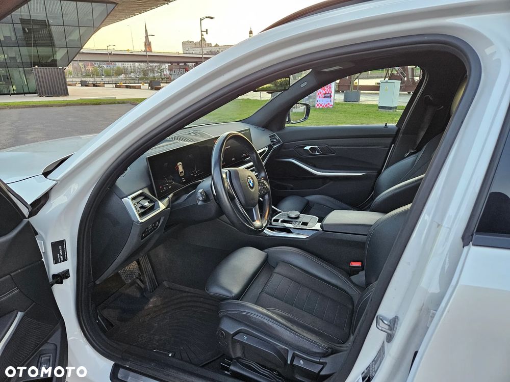 BMW Seria 3 320d Sport Line Shadow - 28