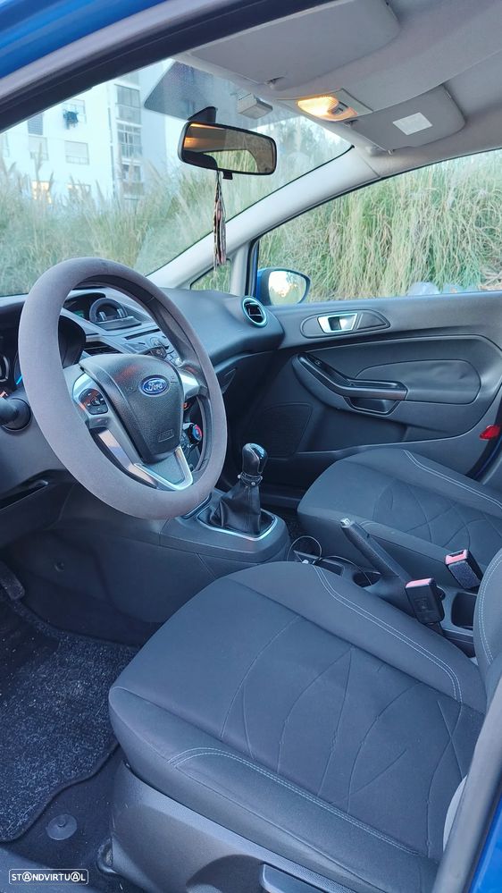 Ford Fiesta - 10