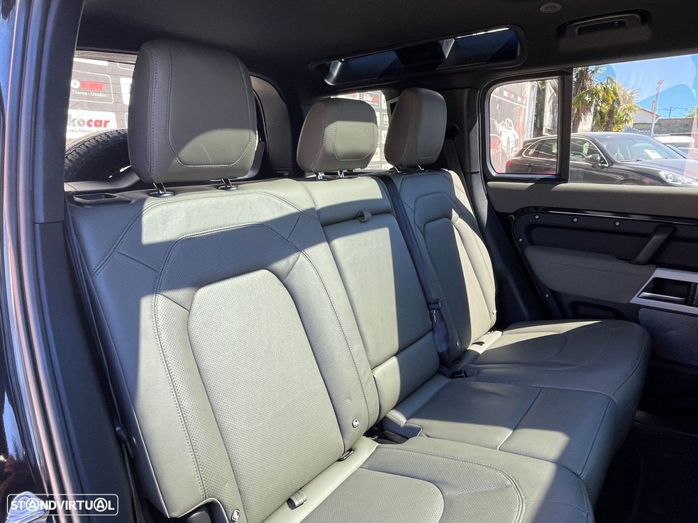 Land Rover Defender 2.0 P400e 110 AWD SE - 46