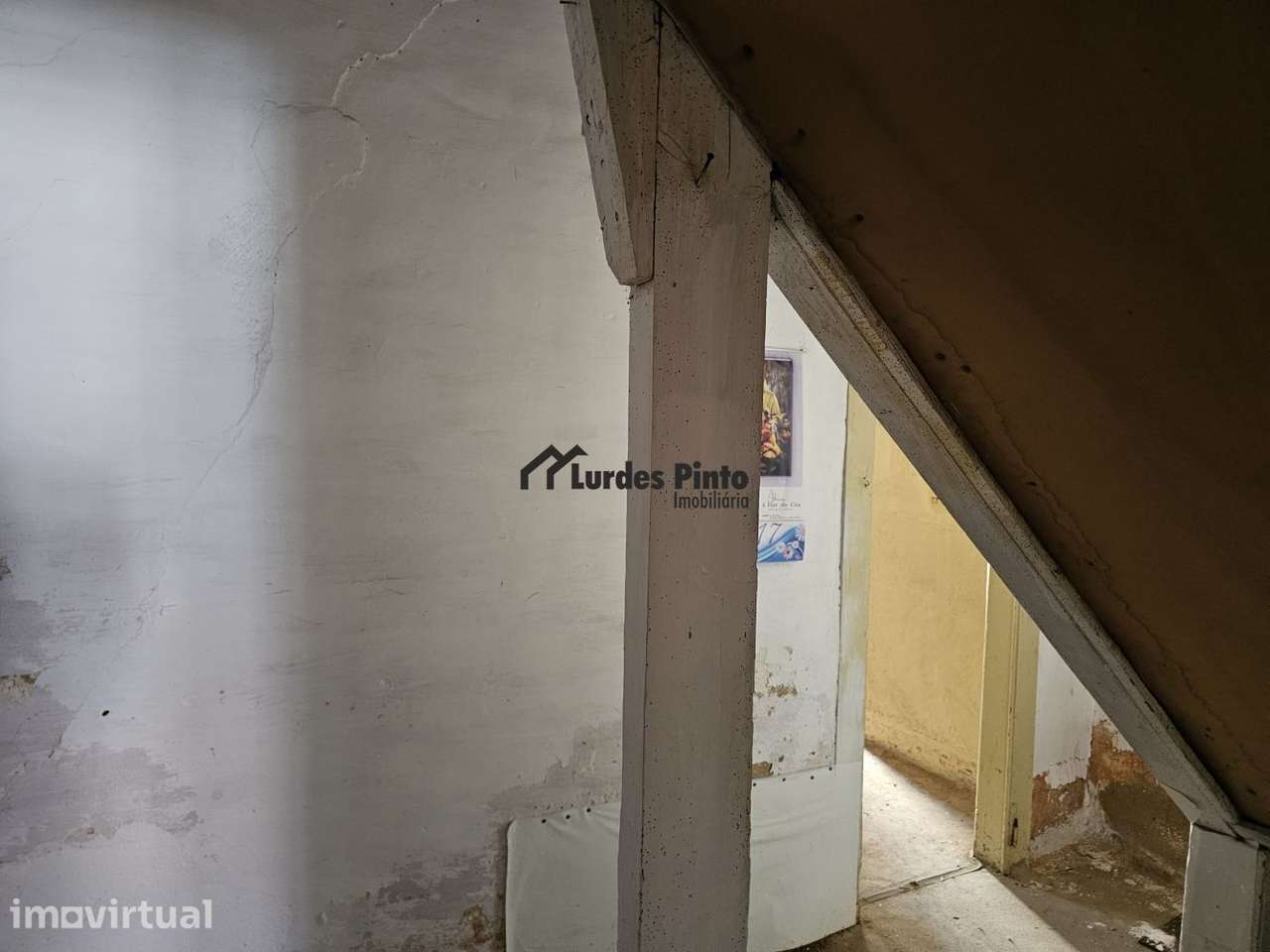 Moradia dois pisos para restauro - Castelo Branco - Grande imagem: 3/23