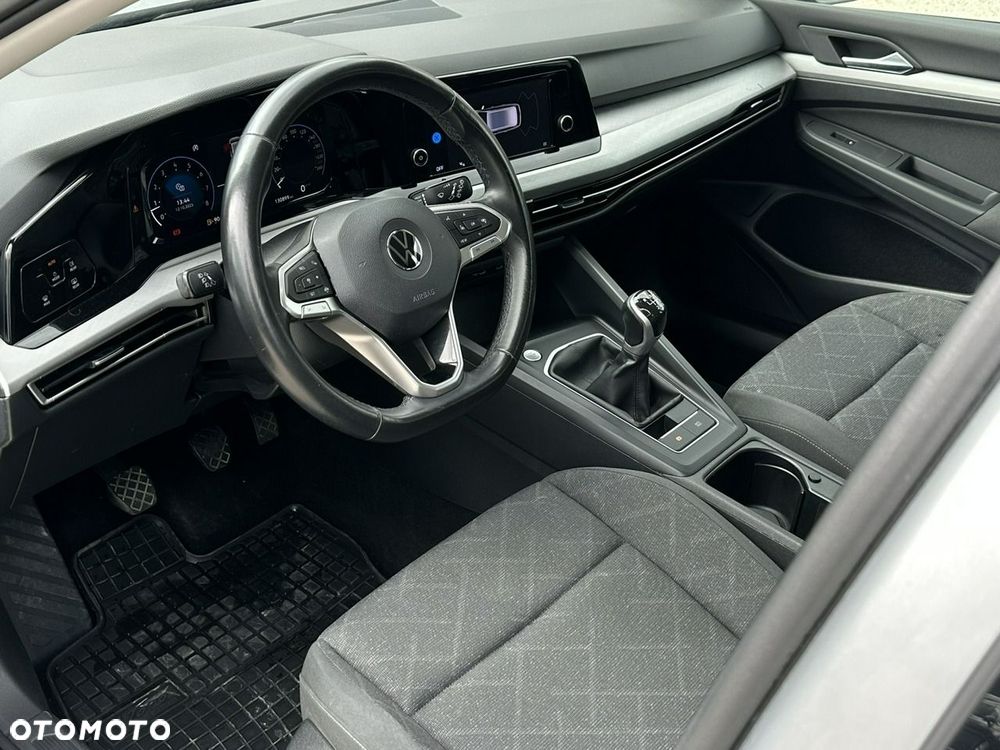 Volkswagen Golf - 10