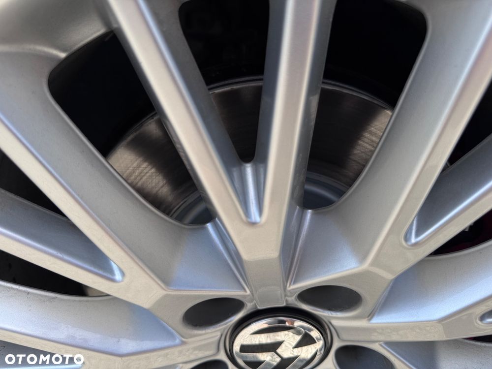 Volkswagen T-Roc 2.0 TDI SCR DSG Sport - 25