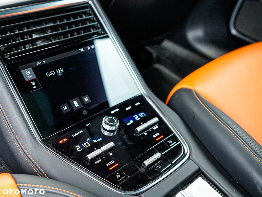 Porsche Panamera Turbo S - 20