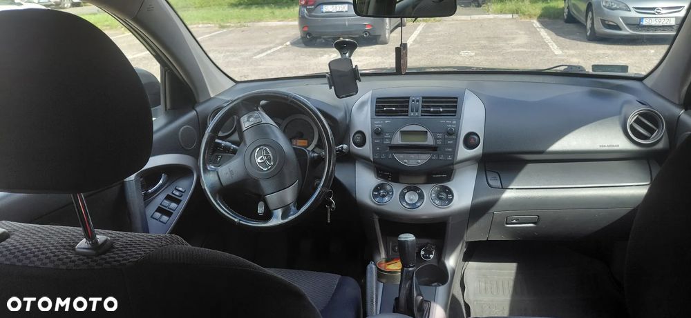 Toyota RAV4 2.0 VVT-i Sol - 8