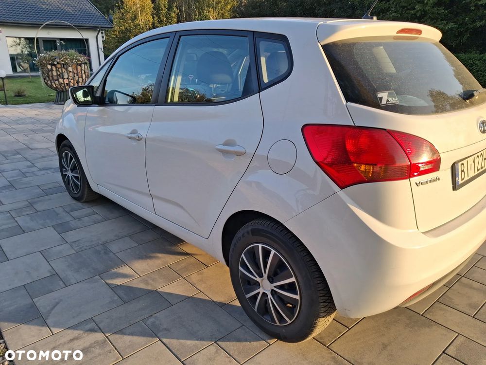 Kia Venga 1.4 CRDi 90 Business Line - 9