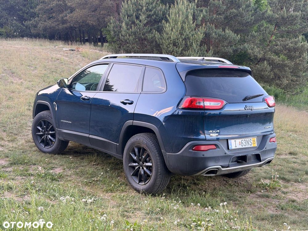 Jeep Cherokee - 14
