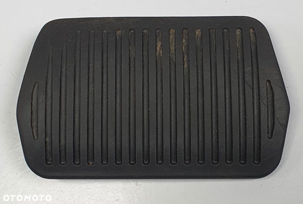 GUMA NAKŁADKA NA PEDAŁ VOLVO V50 3M51-2457-B - 1