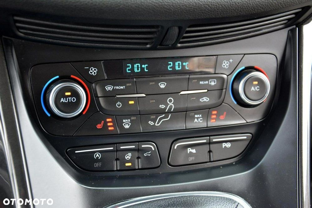 Ford Kuga 1.5 EcoBoost 2x4 Titanium - 25
