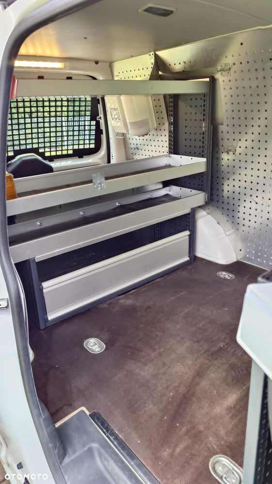 Volkswagen Caddy - 13