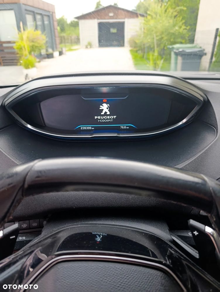 Peugeot 5008 1.6 THP Allure S&S EAT6 - 4