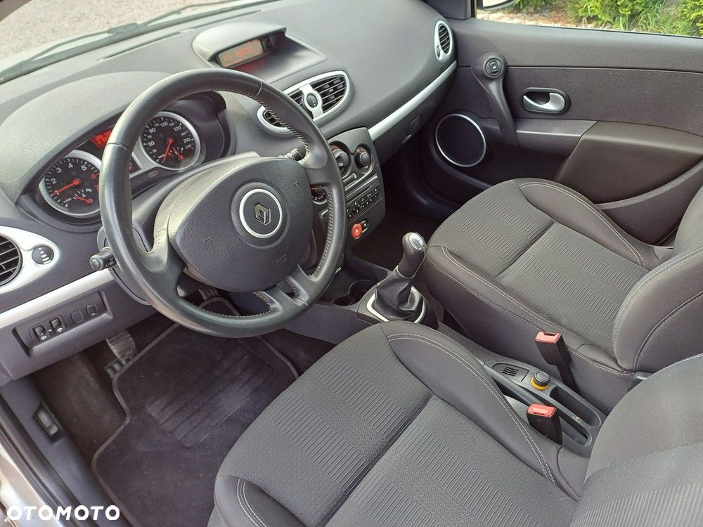 Renault Clio - 6