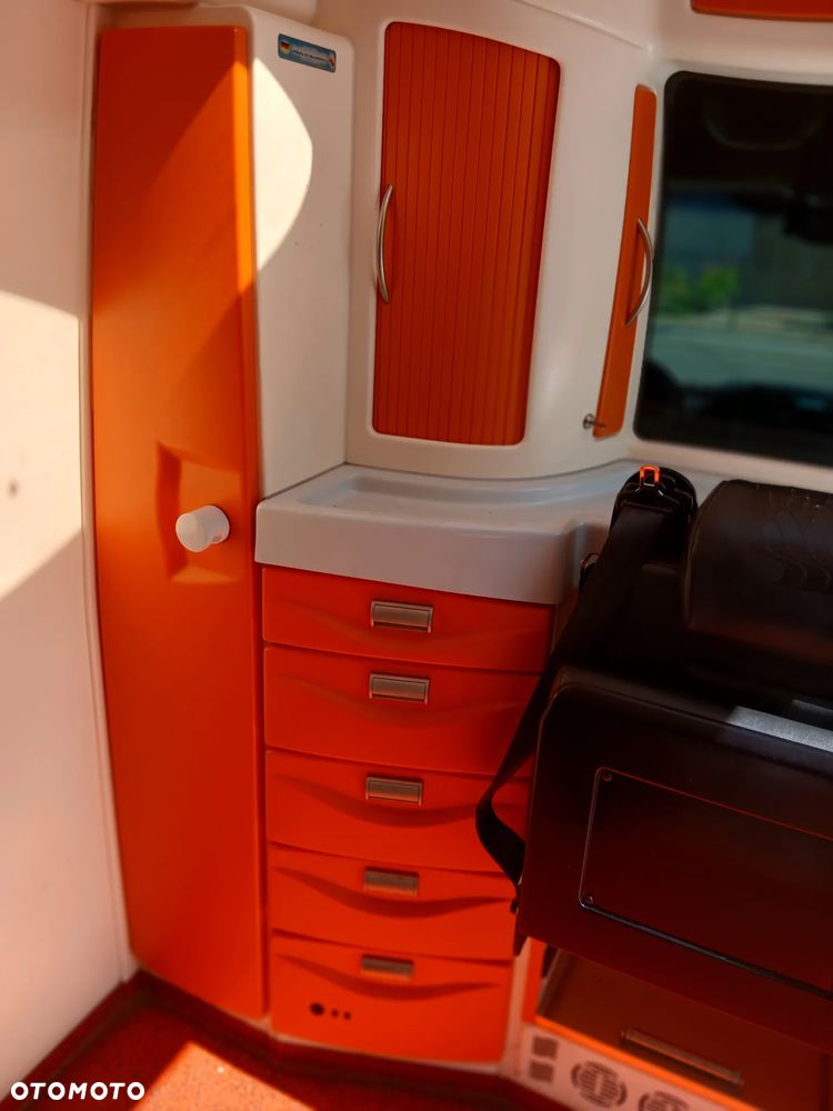 Mercedes-Benz Sprinter Karetka - 13