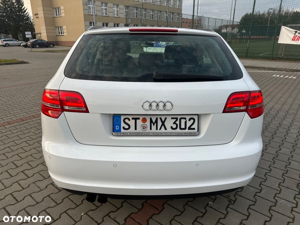 Audi A3 Sportback 1.4 TFSI Ambiente - 23