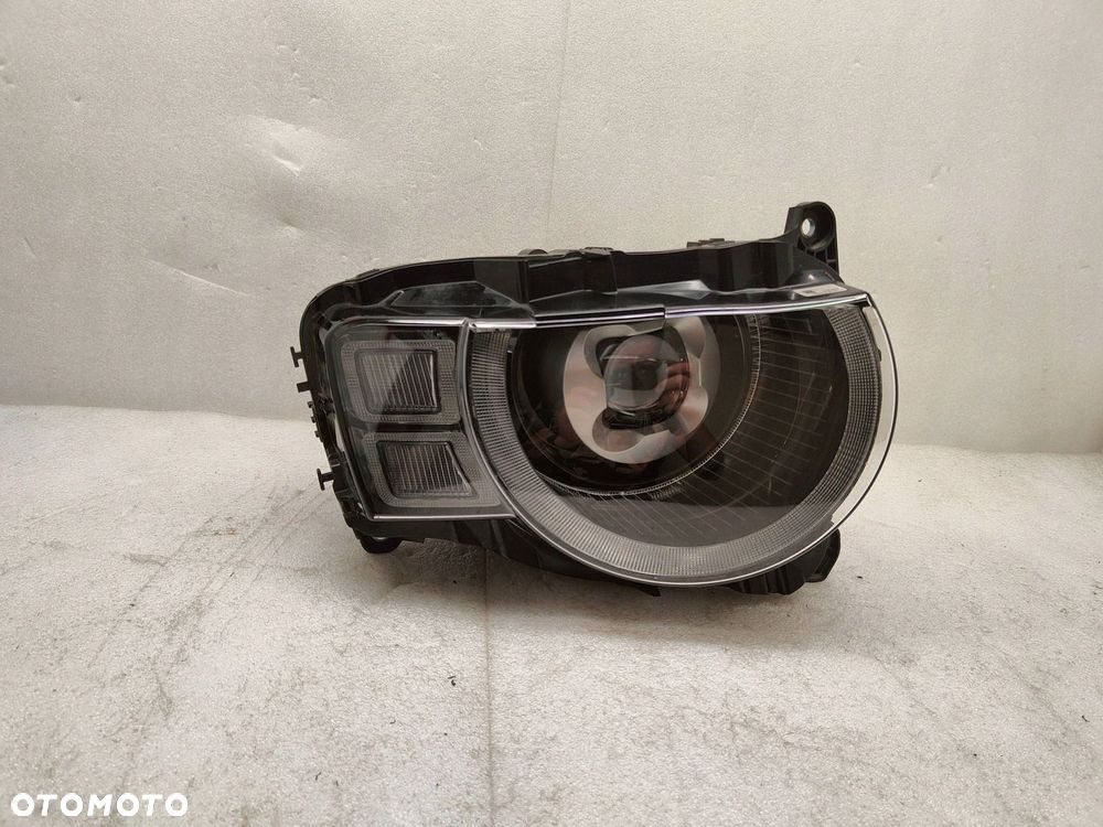 Land Rover Defender MATRIX LED Przód strona prawa L8B213W029HG - 1