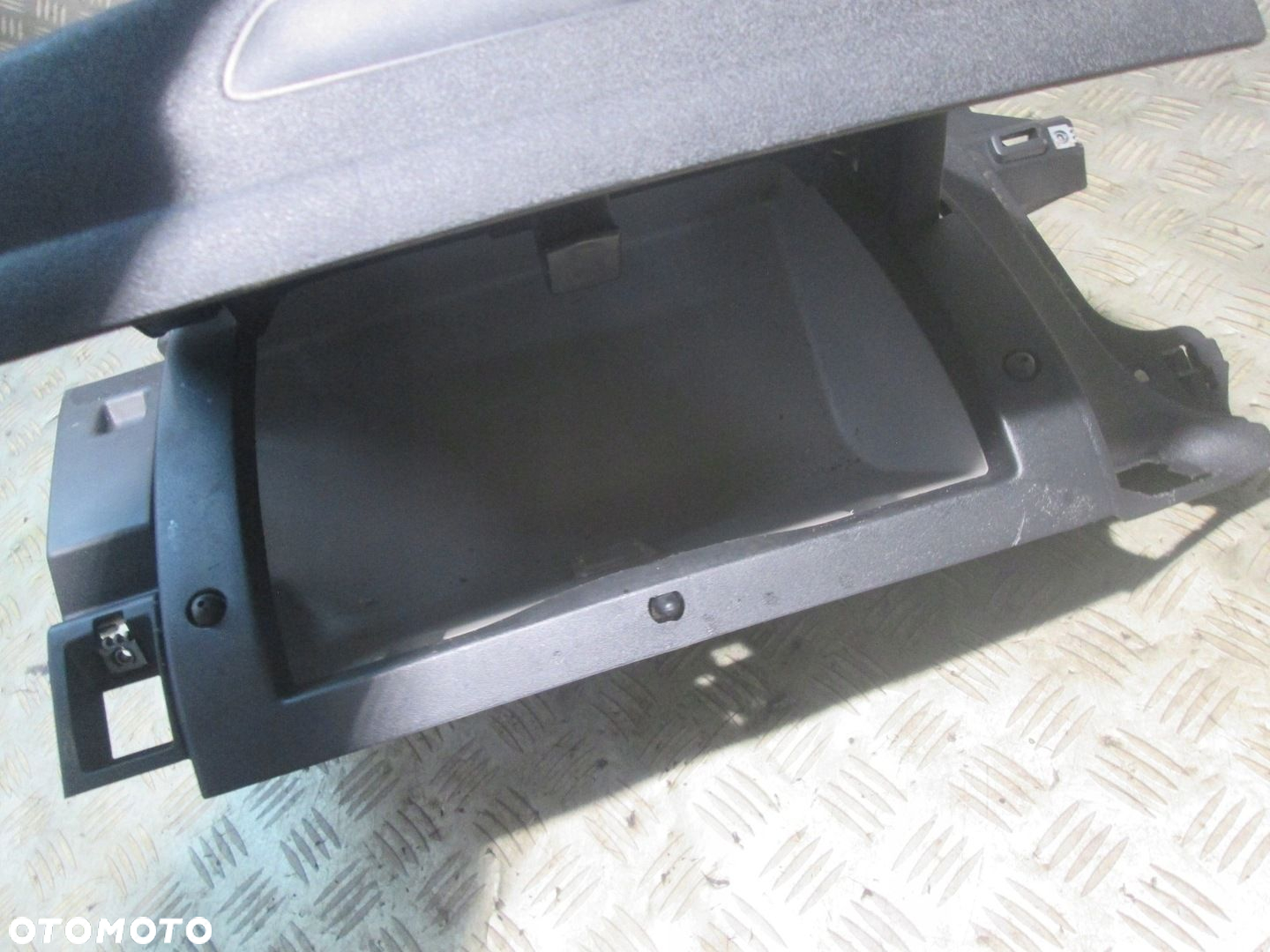 LODÓWKA SCHOWEK KONSOLI CITROEN C4 GRAND PICASSO I 06- 9654110677 - 2