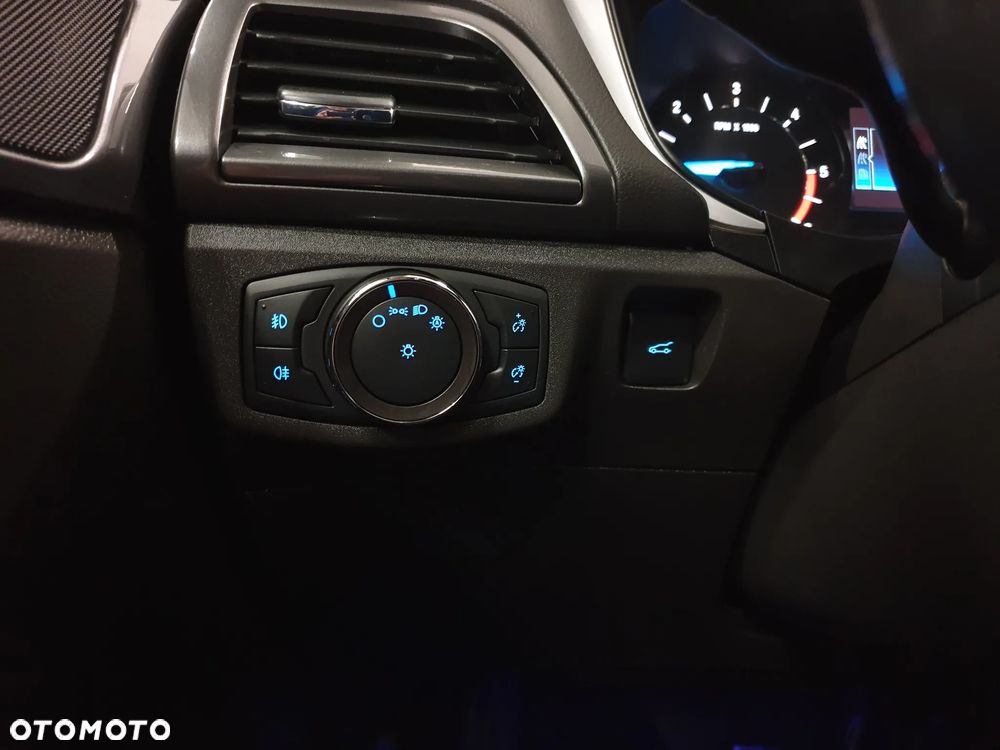 Ford Mondeo - 25