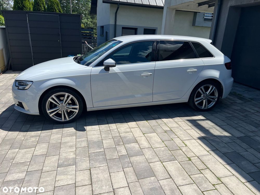 Audi A3 Sportback - 2