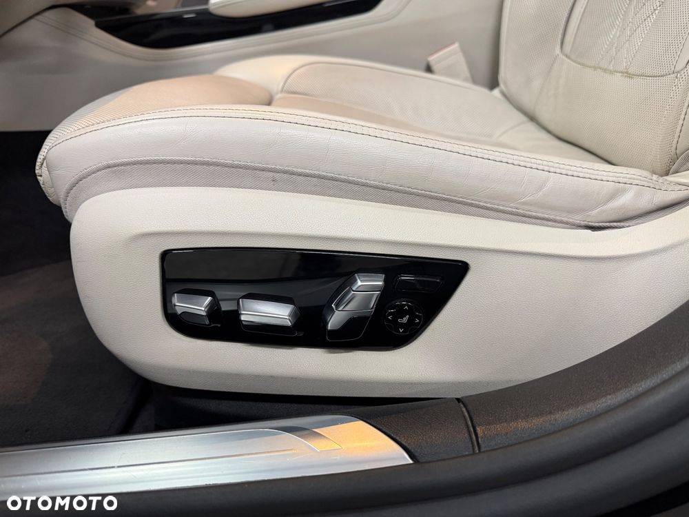 BMW Seria 7 740d xDrive - 24